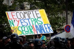 Mobilisation à Paris, le 14 juillet 2020, au lendemain des annonces du Ségur, jugées insuffisantes par les manifestants