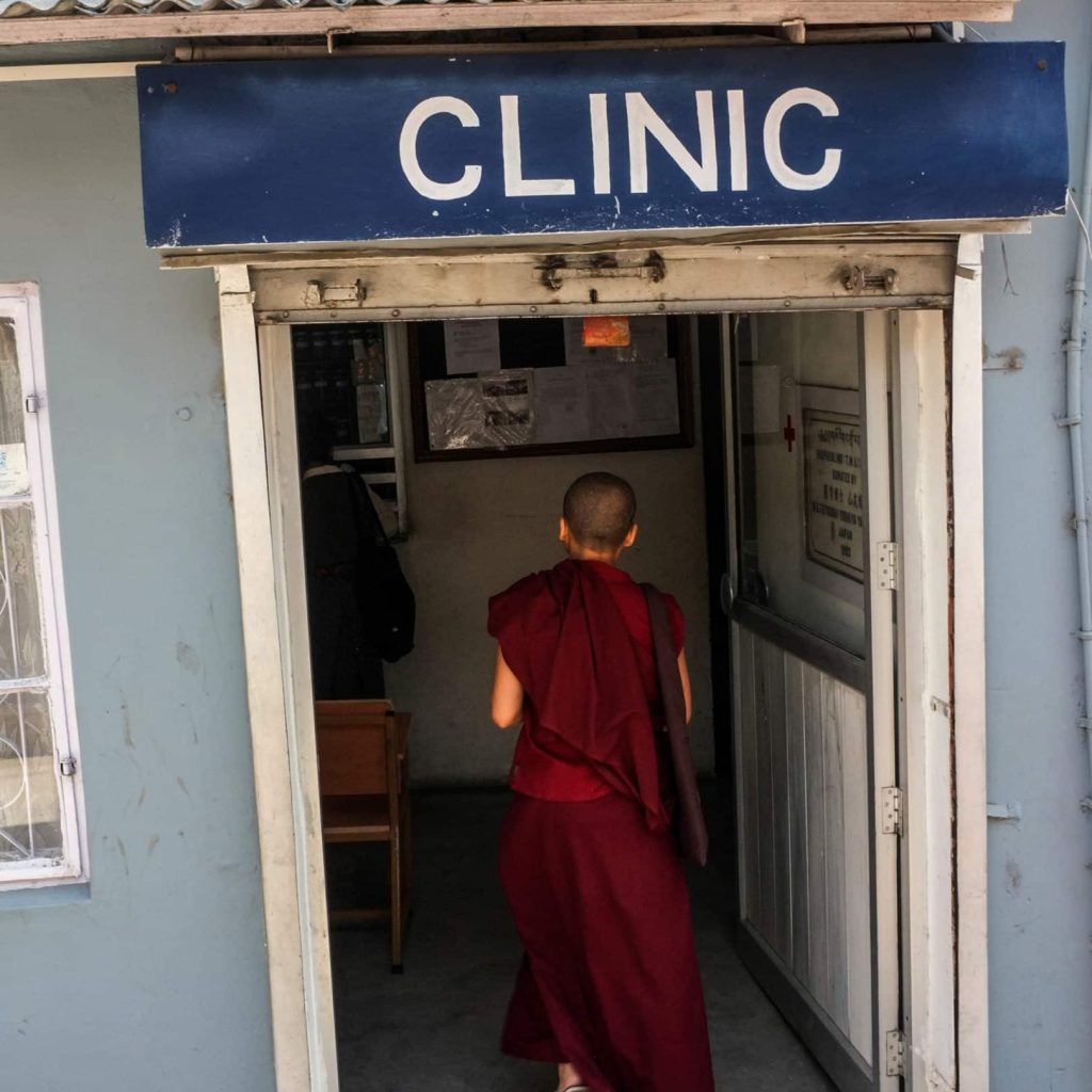 Au pays du Dalaï Lama, une médecine alternative millénaire