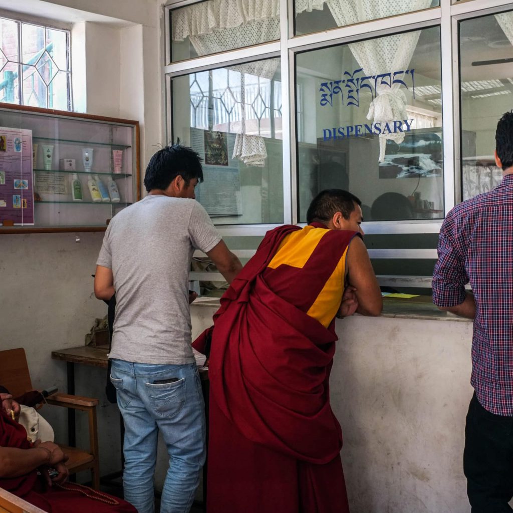 Au pays du Dalaï Lama, une médecine alternative millénaire